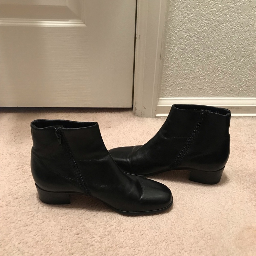 ❌SOLD ❌😍colehaan boots 😍😍 - Picture 5 of 8